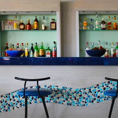 Hotel Bristol Misano Adriatico Buitenkant foto