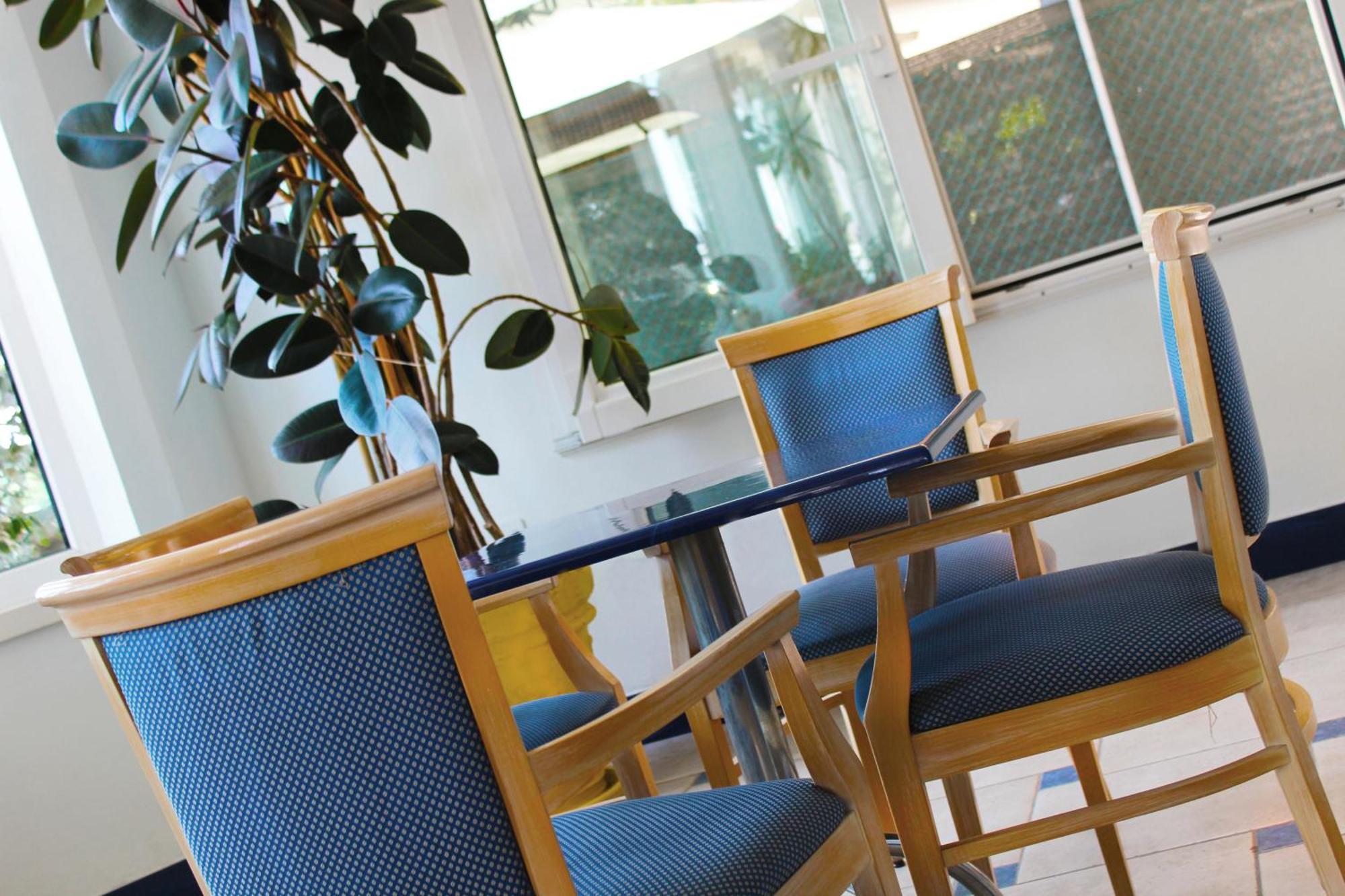 Hotel Bristol Misano Adriatico Buitenkant foto