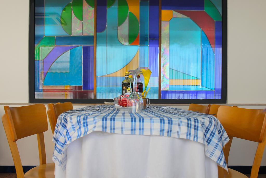 Hotel Bristol Misano Adriatico Buitenkant foto